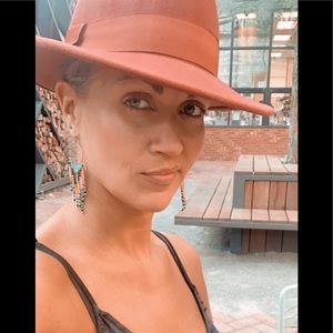 Meet your Posher, Lezlie